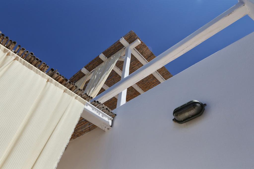 La Maison Blanche Agios Stefanos  Bagian luar foto